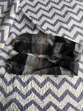 Men's Gray & Black Plaid Scarf with Red Accent -